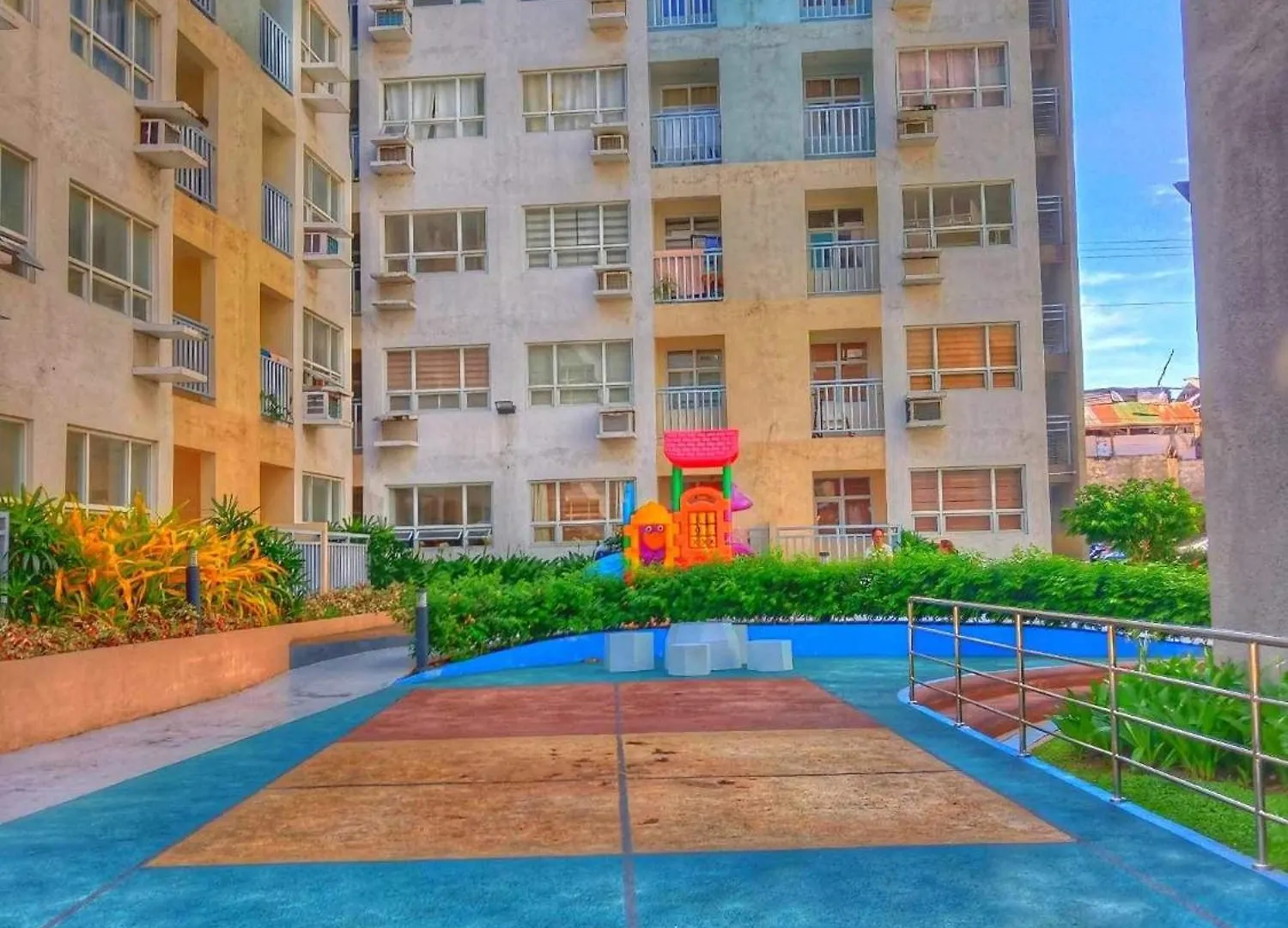 Апарт-отель Seawind Condominium By Damosa Land Near Airport Davao Филиппины